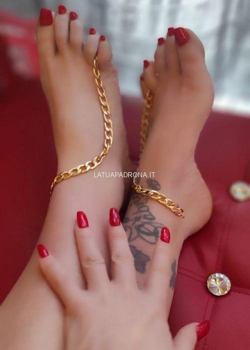 Benedetta Footjob